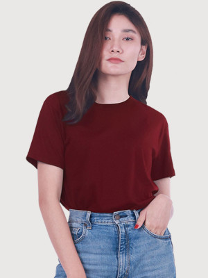 เสื้อยืดคอกลม — สีแดงเลือดหมู