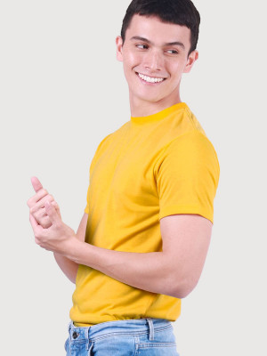 เสื้อยืดคอกลม — สีเหลืองเข้ม