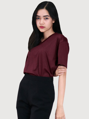 เสื้อยืดกีฬาคอวี — สีแดง - secondary เสื้อยืดกีฬาคอวี — สีแดง - secondary