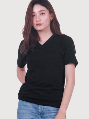 เสื้อยืดคอวี — สีดำ - primary เสื้อยืดคอวี — สีดำ - primary