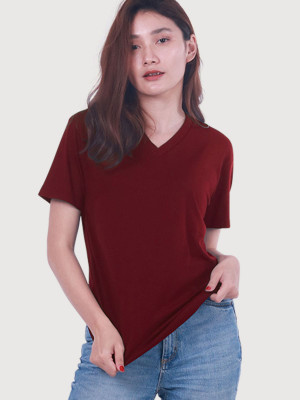 เสื้อยืดคอวี — สีแดงเลือดหมู - primary เสื้อยืดคอวี — สีแดงเลือดหมู - primary